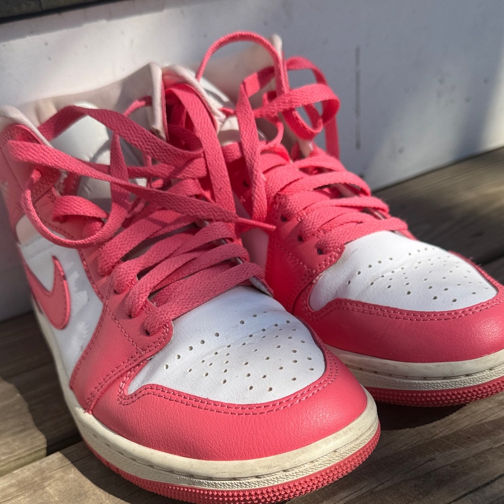 Jordan Kids High-Top Sneakers in Pink and White